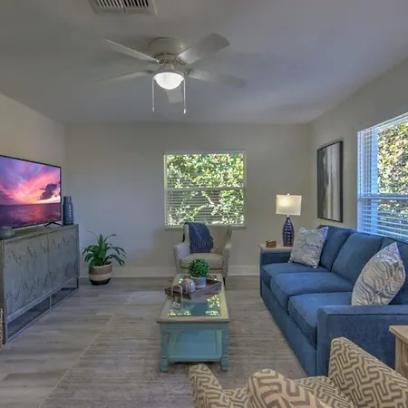 Newly Refurbished Naples Park Cottage With A Heated Pool Exterior photo